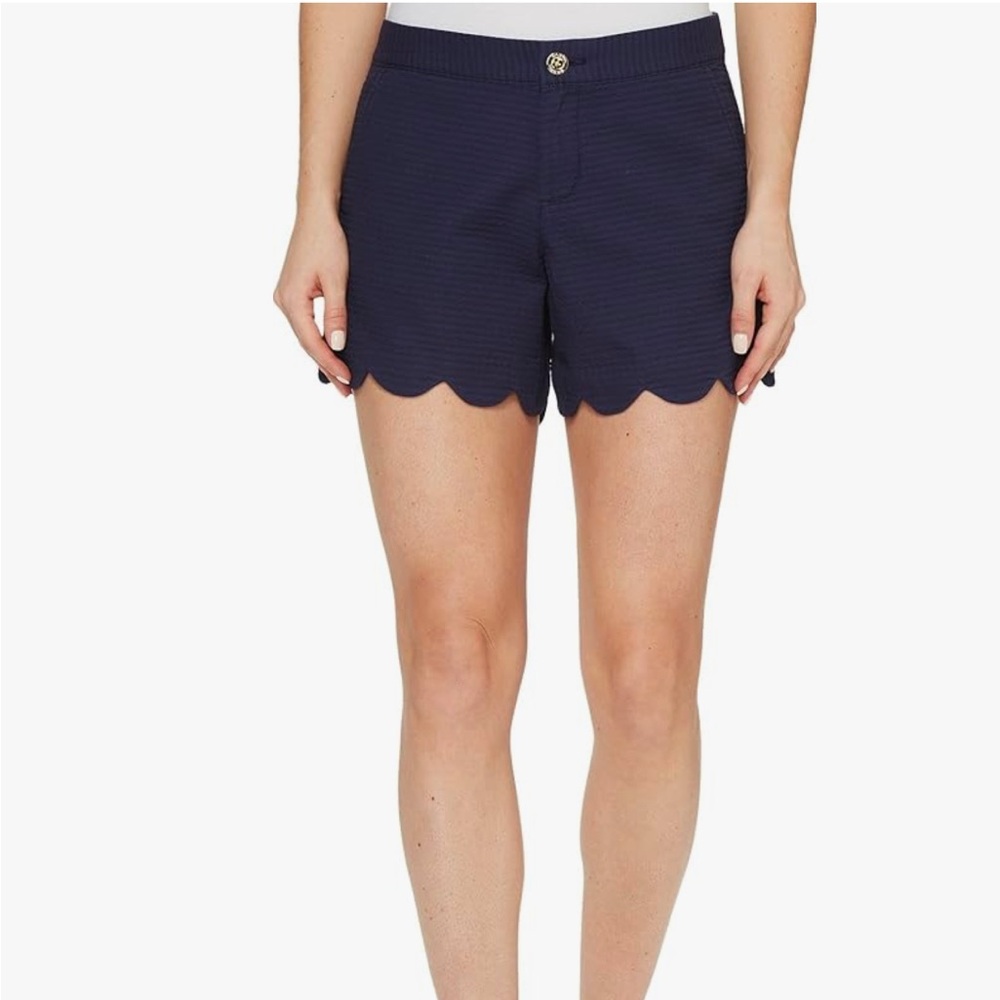 Lilly Pulitzer Women's Buttercup Short size 12 Navy